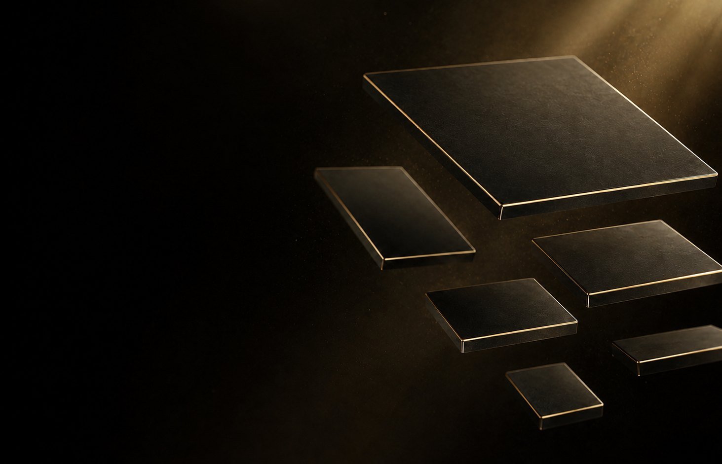 Último fotograma de la composición de placas negras con canto dorado